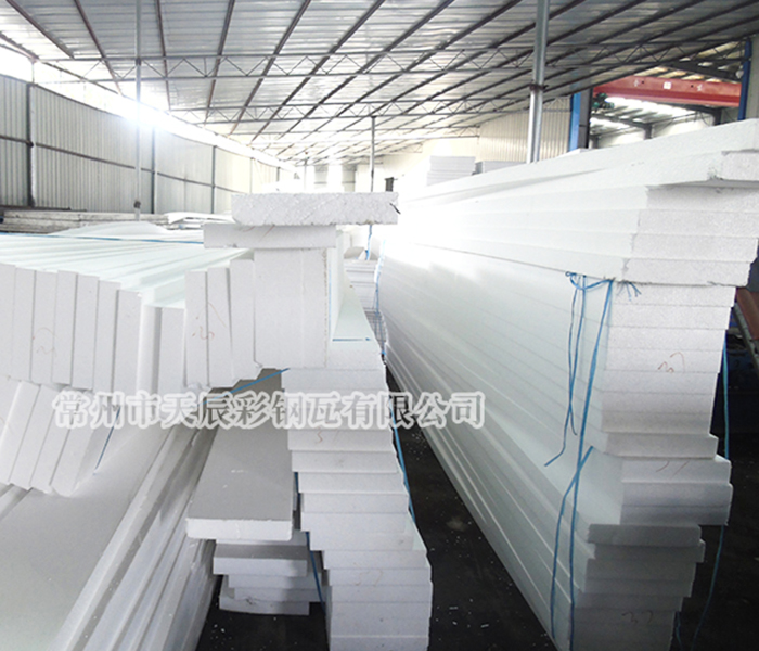 新型泡沫夾芯板